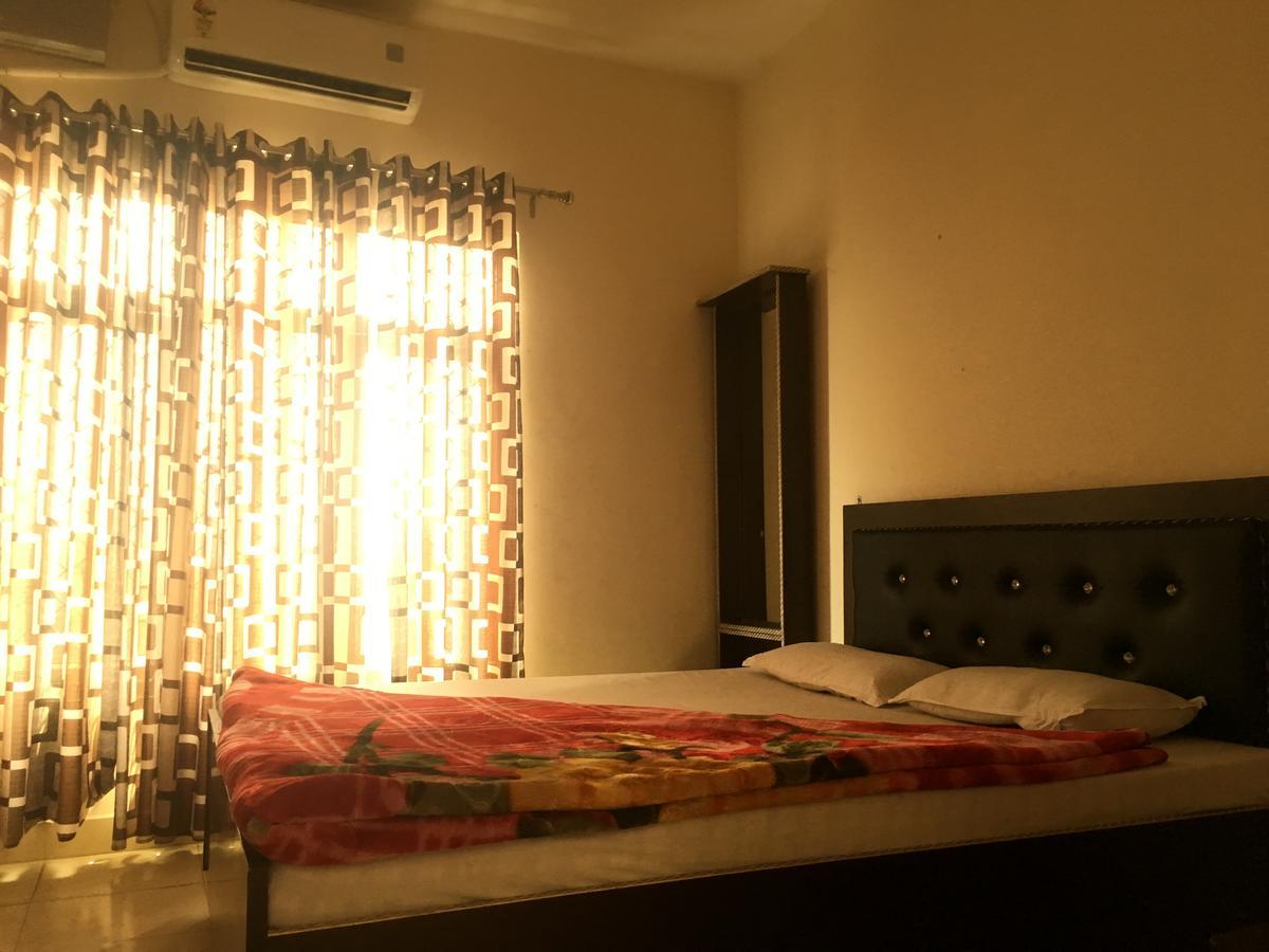 Oyo 12976 Hotel New Fiza Jammu Exterior foto